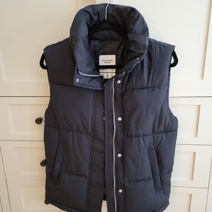 Never Worn Abercrombie & Fitch Oversized Puffer Vest, in Black XXS